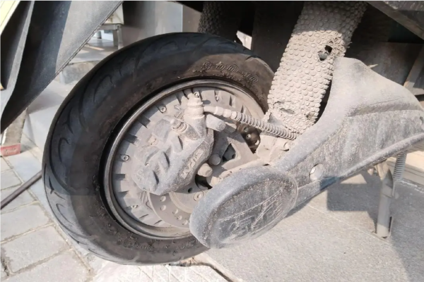 山南电动车补胎换胎